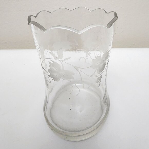 RARE ANTIQUE Scallop Cut Edge Etched Floral & Leaf Crystal Antique Vase - Picture 5 of 8